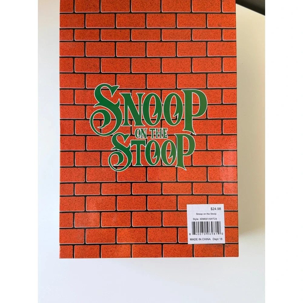 Snoop Dogg Snoop on‎ the Stoop Collectible OS Green Red 2024 Edition NWT